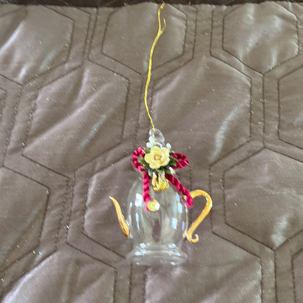 Beautiful vintage kettle ornament